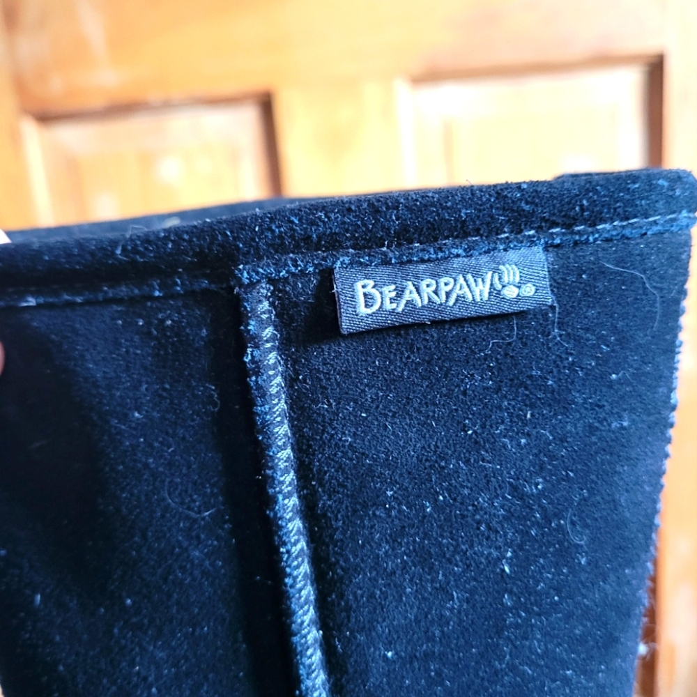 Bearpaw Youth Black Boots, Size 5 - Picture 2 of 8